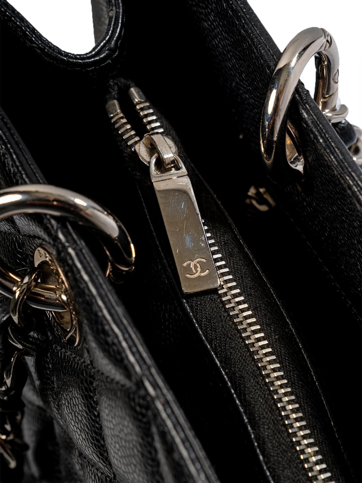 Chanel Black Quilted Zip-Top Chain Shoulder Bag — detail 1