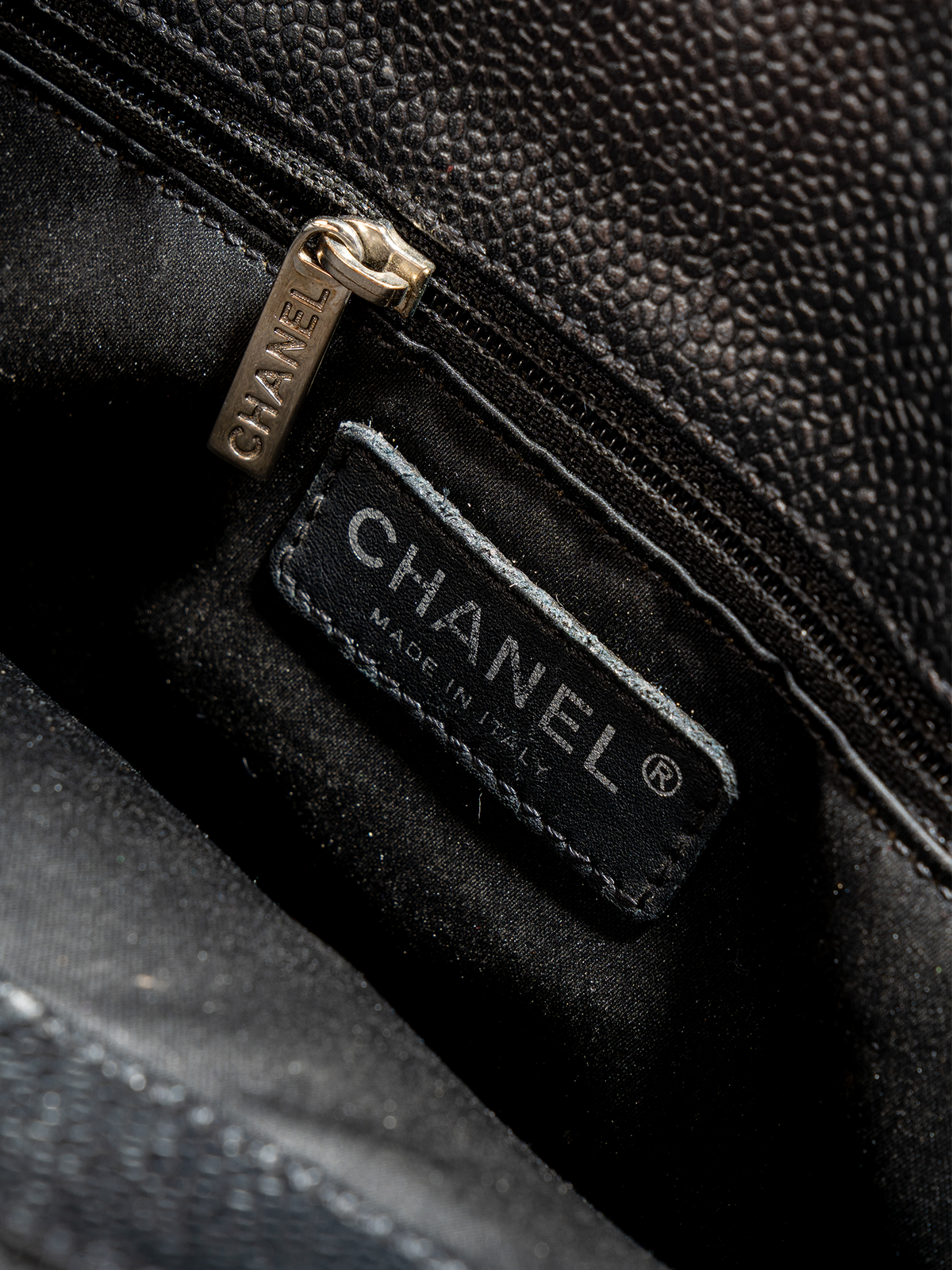Chanel Black Quilted Zip-Top Chain Shoulder Bag — detail 6