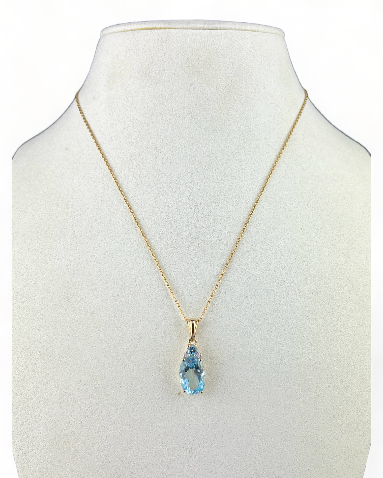 Silver Necklace with Topaz