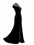 Tadashi Shoji black velvet mermaid gown side — buy velvet gown Saudi Arabia | SO. by Sora