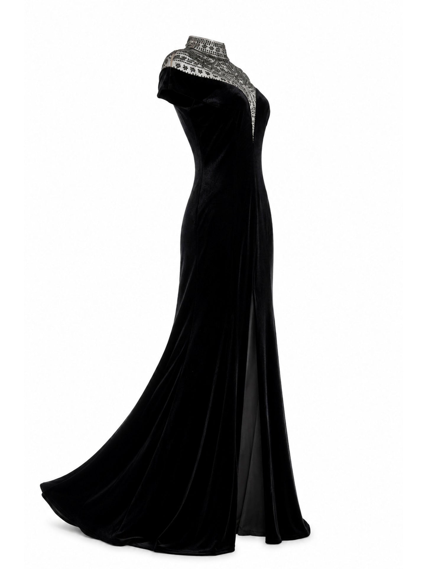 Tadashi Shoji black velvet mermaid gown side — buy velvet gown Saudi Arabia | SO. by Sora