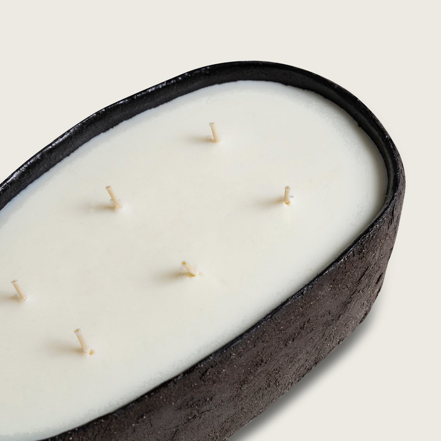 Studio Fanj Stiria Candle Black