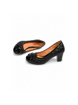 Hush Puppies black quilted leather block-heel pumps — luxury pre-owned shoes Saudi Arabia | SO. by Sora
