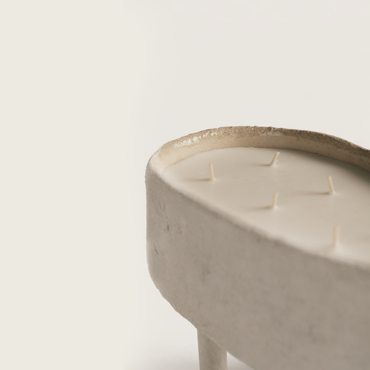 Studio Fanj Stiria Candle Beige