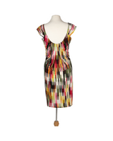 فستان متوسط ​​الطول بطبعات متعددة الألوان من متجر لندن تايمز