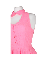 فستان قصير صيفي باللون الزهري الساطع من متجر بريجيت باردو