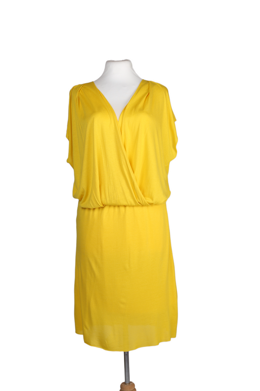 فستان صيفي بطول الركبة باللون الأصفر من متجر أمريكان فينتاج